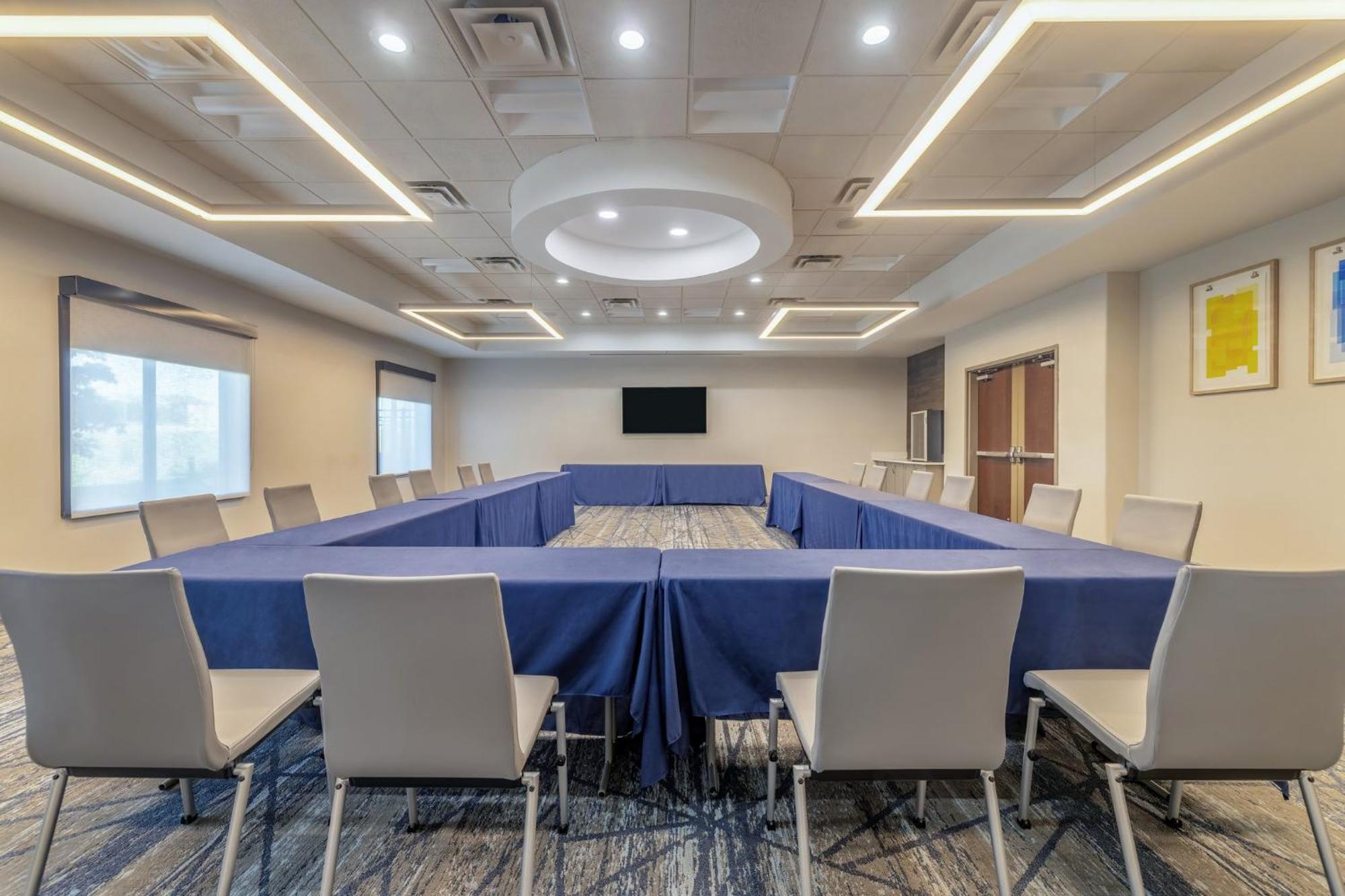 Holiday Inn Express & Suites Kansas City Airport By Ihg Экстерьер фото