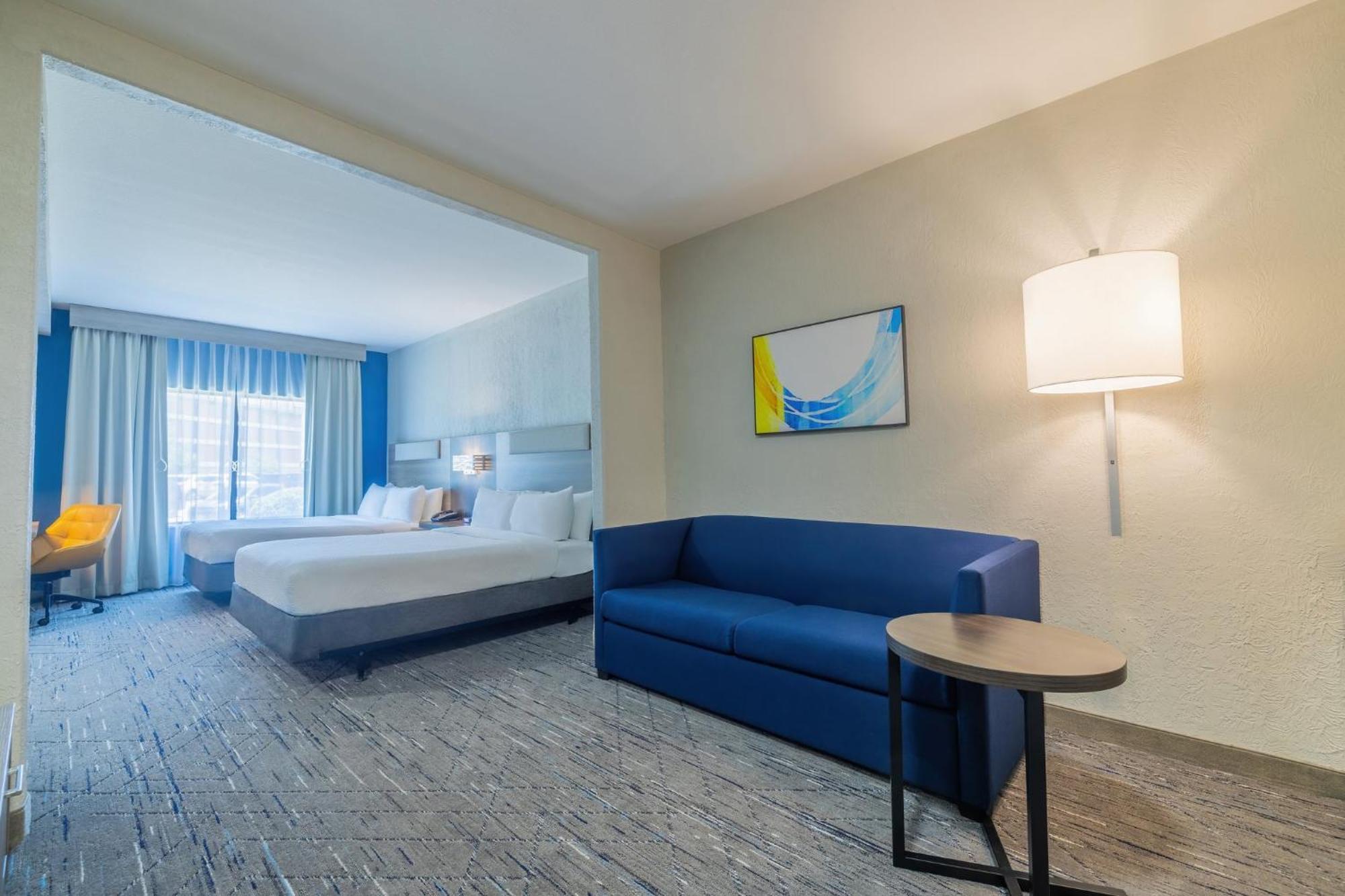 Holiday Inn Express & Suites Kansas City Airport By Ihg Экстерьер фото
