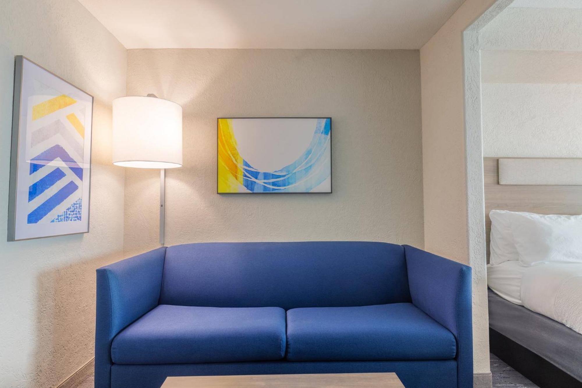 Holiday Inn Express & Suites Kansas City Airport By Ihg Экстерьер фото