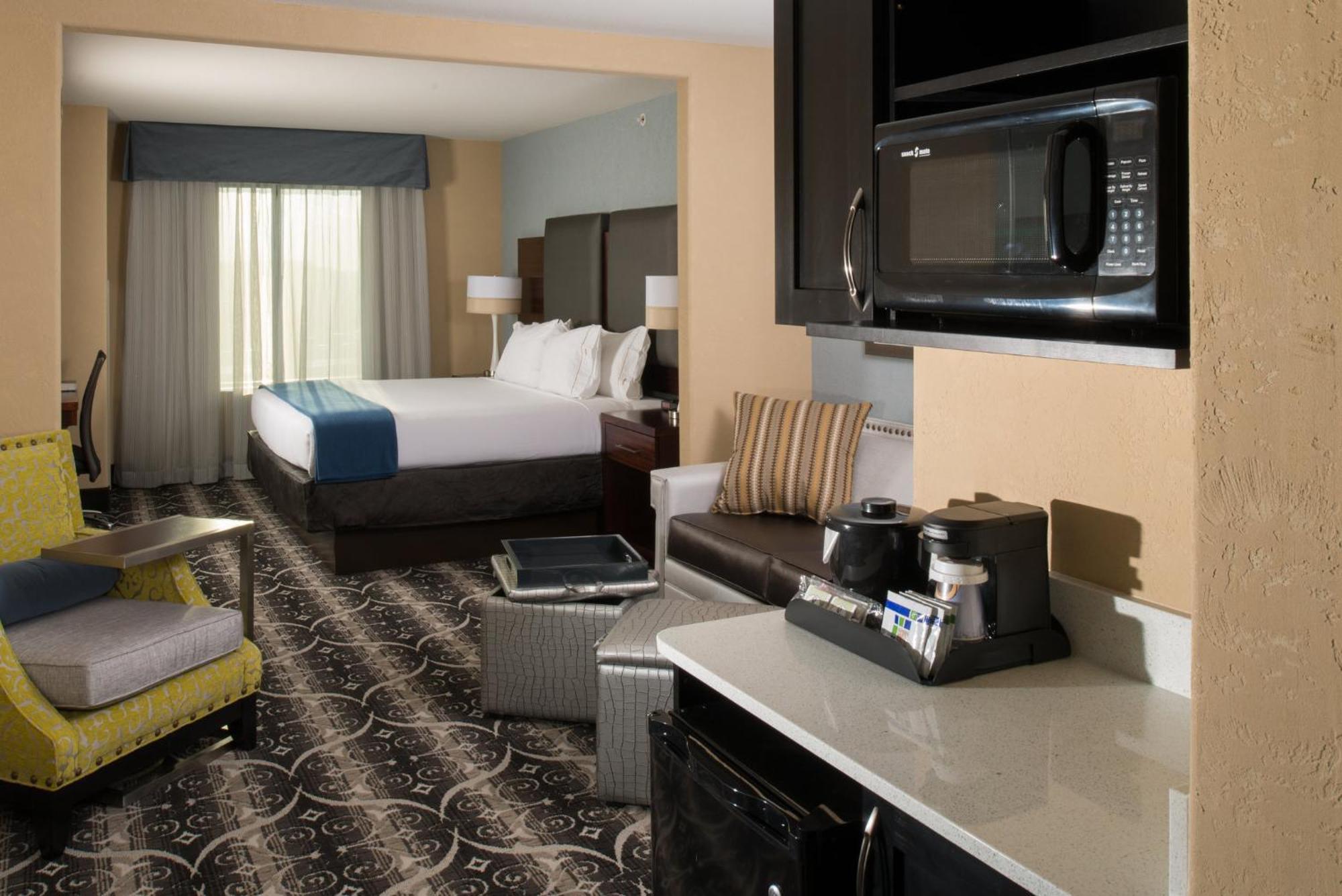 Holiday Inn Express & Suites Kansas City Airport By Ihg Экстерьер фото